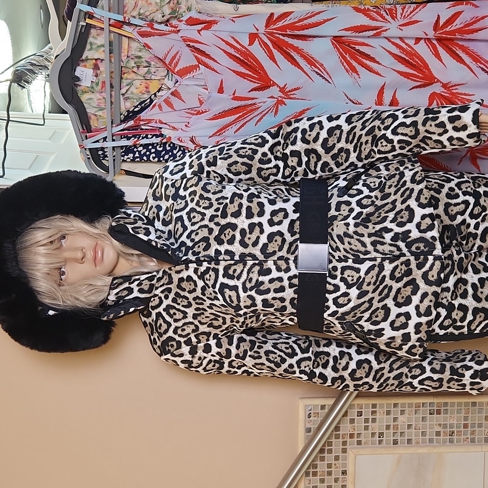 Goldbergh Jaguar Print Women's Ski Jacket - Picture 7 of 10